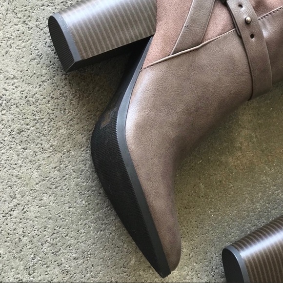 Brand NEW Dressy Heeled Riding Boot - Picture 5 of 5